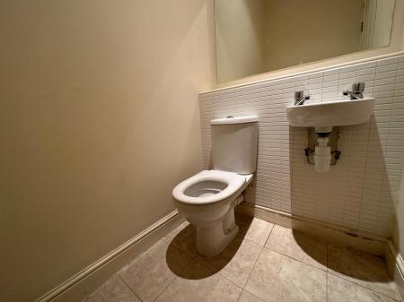 2 bedroom Flat to let in 511 Bury Old Road, Manchester, M25