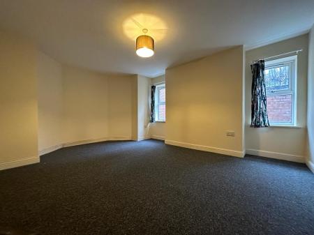 2 bedroom Flat to let in 511 Bury Old Road, Manchester, M25