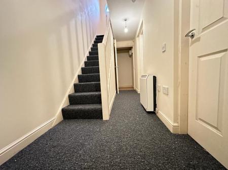 2 bedroom Flat to let in 511 Bury Old Road, Manchester, M25