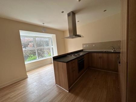 2 bedroom Flat to let in 511 Bury Old Road, Manchester, M25