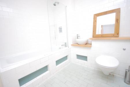 1 bedroom Flat to let in Advent House