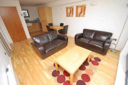 1 bedroom Flat to let in Advent House