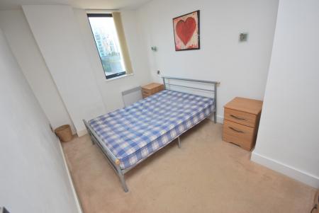 1 bedroom Flat to let in Advent House