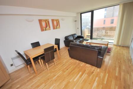 1 bedroom Flat to let in Advent House