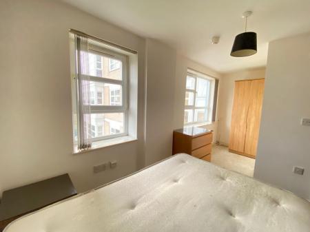 3 bedroom Flat to let in Spindletree Avenue, Manchester, M9