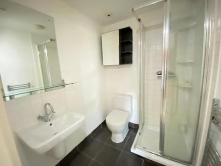 3 bedroom Flat to let in Spindletree Avenue, Manchester, M9