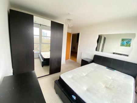 3 bedroom Flat to let in Spindletree Avenue, Manchester, M9