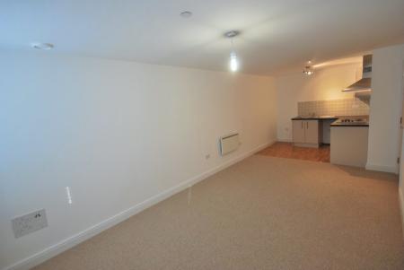 2 bedroom Flat to let in Victoria Avenue East, Manchester, M9