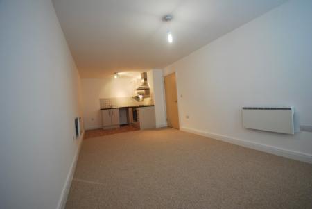 2 bedroom Flat to let in Victoria Avenue East, Manchester, M9