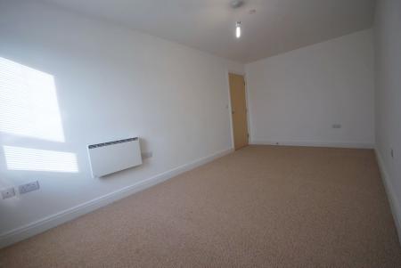 2 bedroom Flat to let in Victoria Avenue East, Manchester, M9