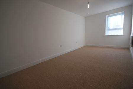 2 bedroom Flat to let in Victoria Avenue East, Manchester, M9
