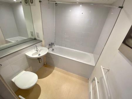2 bedroom Flat to let in 6 Ludgate Hill, Manchester, M4