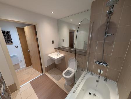2 bedroom Flat to let in 3 Hornbeam Way, Manchester, M4