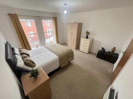 4 bedroom Town house to let in Rook Street, Hulme, Manchester, M15