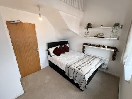 4 bedroom Town house to let in Rook Street, Hulme, Manchester, M15