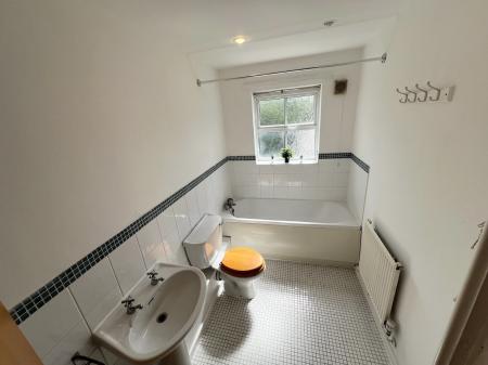 4 bedroom Town house to let in Rook Street, Hulme, Manchester, M15