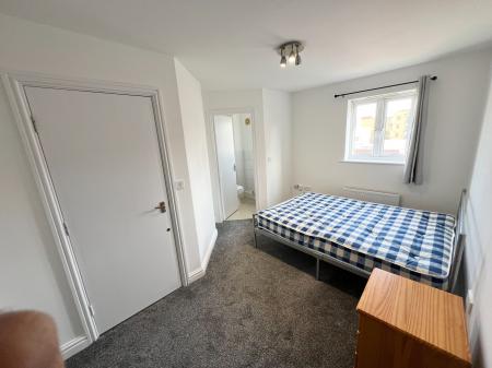 4 bedroom Terraced House to let in Loxford Street, Hulme, Manchester, M15