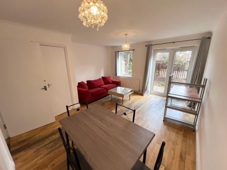 4 bedroom Terraced House to let in Loxford Street, Hulme, Manchester, M15