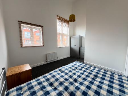 4 bedroom Terraced House to let in Loxford Street, Hulme, Manchester, M15