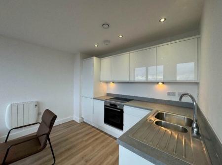 1 bedroom Flat to let in Talbot Road, Old Trafford, Manchester, M16