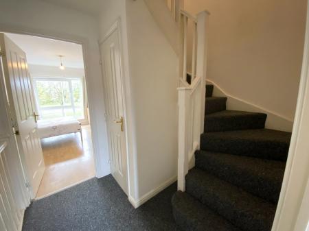 4 bedroom Town house to let in Lauderdale Crescent, Manchester, M13