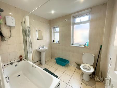 1 bedroom House share to let in Barlow Moor Road, Chorlton, Manchester, M21