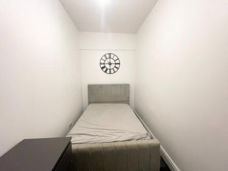 1 bedroom Flat to let in Darnley Street, Old Trafford, Manchester, M16