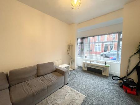 1 bedroom Flat to let in Darnley Street, Old Trafford, Manchester, M16