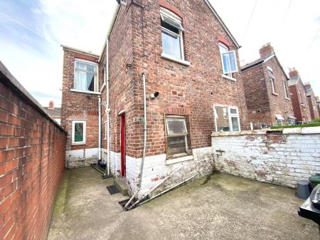 1 bedroom Flat to let in Darnley Street, Old Trafford, Manchester, M16