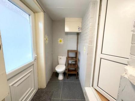 2 bedroom Flat to let in Manchester Road, Chorlton, Manchester, M21