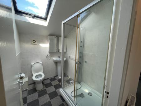 2 bedroom Flat to let in Manchester Road, Chorlton, Manchester, M21