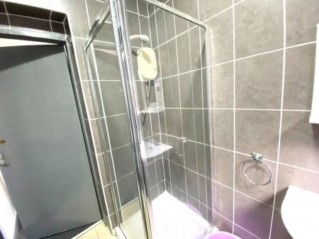 1 bedroom Flat to let in Chorlton Road, Old Trafford, Manchester, M16