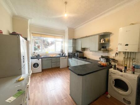 1 bedroom House share to let in Barlow Moor Road, Chorlton, Manchester, M21