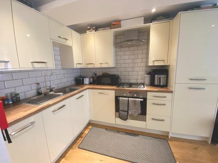 2 bedroom Flat to let in Keppel Road, Chorlton, Manchester, M21