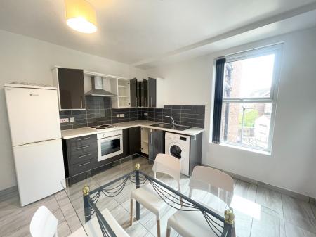 2 bedroom Flat to let in Wilbraham Road, Chorlton, Manchester, M21