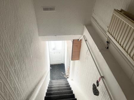 3 bedroom Flat to let in Barlow Moor Road, Chorlton, Manchester, M21
