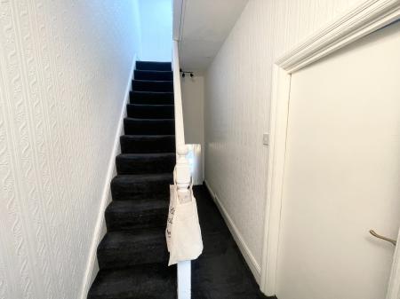 3 bedroom Flat to let in Barlow Moor Road, Chorlton, Manchester, M21