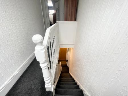 3 bedroom Flat to let in Barlow Moor Road, Chorlton, Manchester, M21