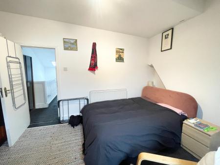 3 bedroom Flat to let in Barlow Moor Road, Chorlton, Manchester, M21