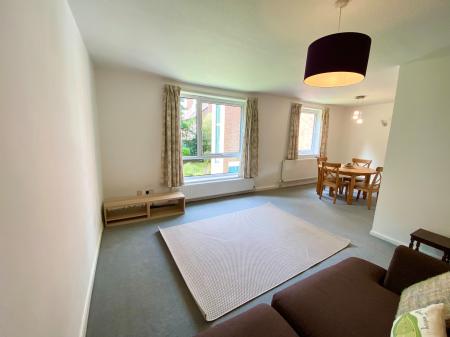 2 bedroom Flat to let in Stanton Avenue, Didsbury, Manchester, M20
