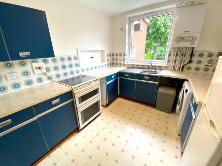 2 bedroom Flat to let in Stanton Avenue, Didsbury, Manchester, M20