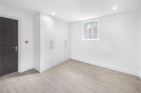 2 bedroom Flat to let in Palatine Road, Didsbury, Manchester, M20