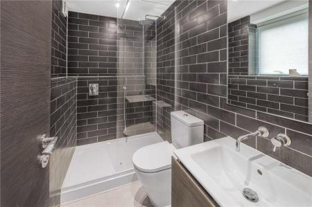 2 bedroom Flat to let in Palatine Road, Didsbury, Manchester, M20