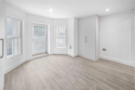 2 bedroom Flat to let in Palatine Road, Didsbury, Manchester, M20