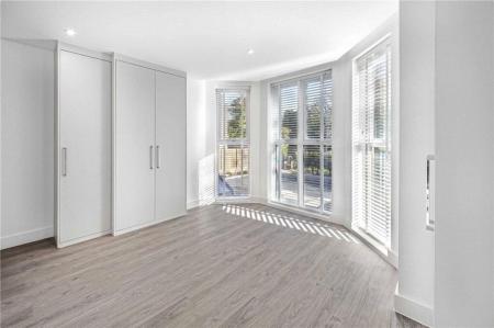 2 bedroom Flat to let in Palatine Road, Didsbury, Manchester, M20
