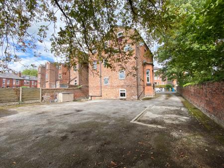 1 bedroom Flat to let in Mauldeth Road West, Withington, Manchester, M20