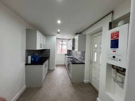 3 bedroom Terraced House to let in Redlam, BLACKBURN, BB2