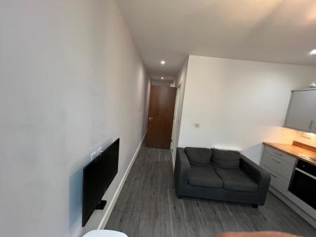 1 bedroom Flat to let in Wellington Road South, Stockport, SK4