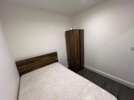 1 bedroom Flat to let in Wellington Road South, Stockport, SK4