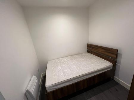 1 bedroom Flat to let in Wellington Road South, Stockport, SK4